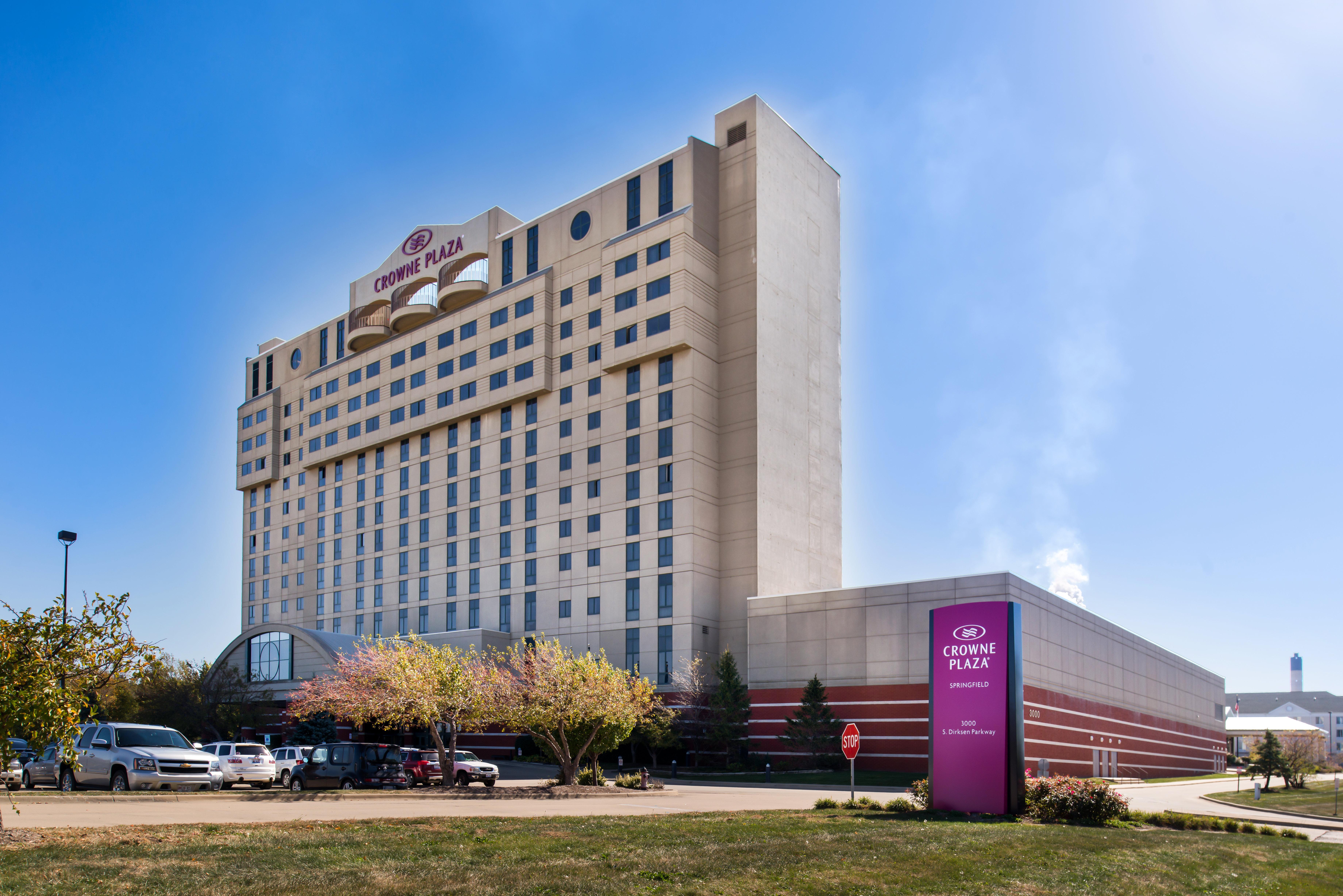 Hotel Crowne Plaza Springfield Convention Center By Ihg Exterior foto