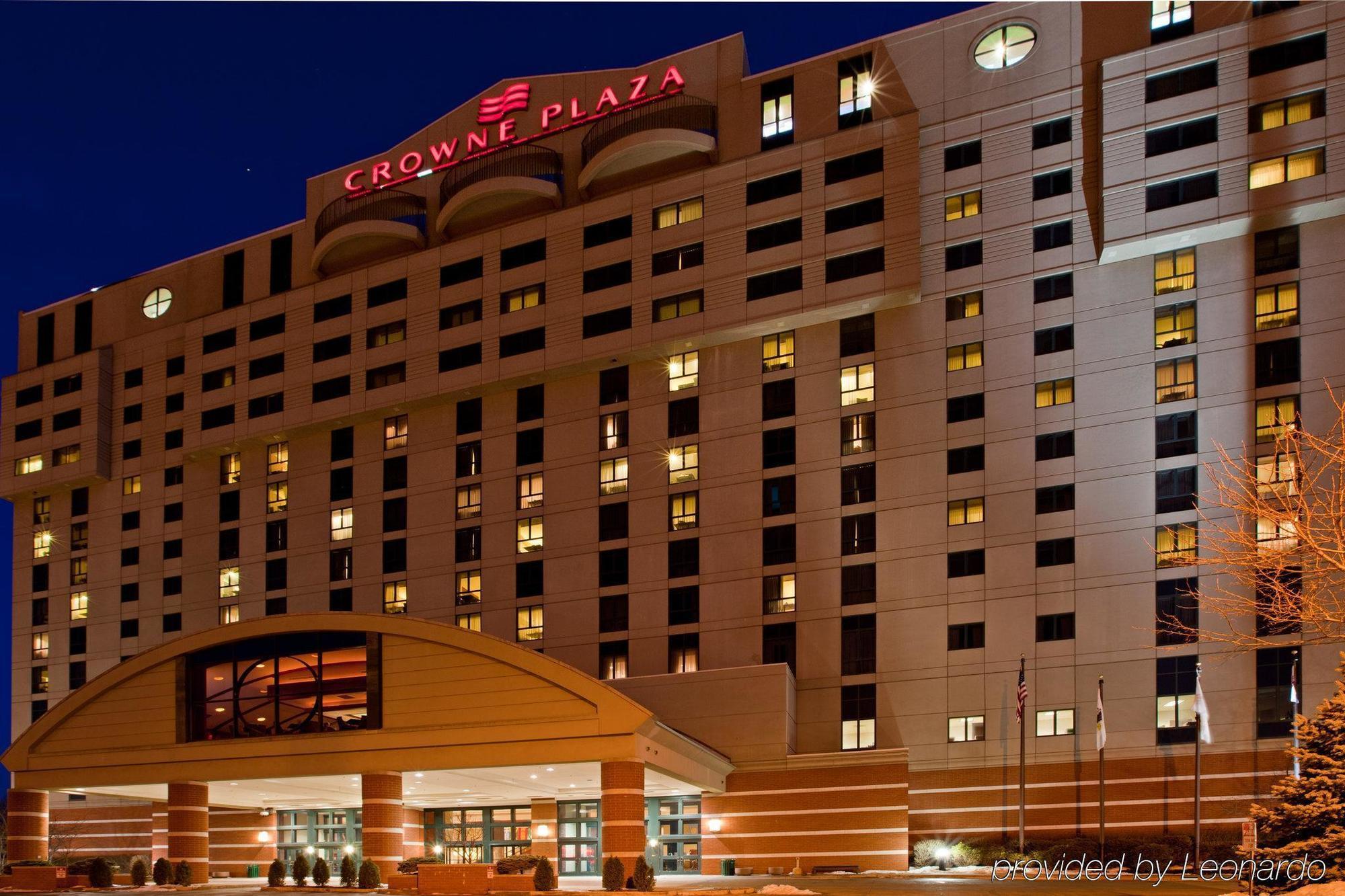 Hotel Crowne Plaza Springfield Convention Center By Ihg Exterior foto