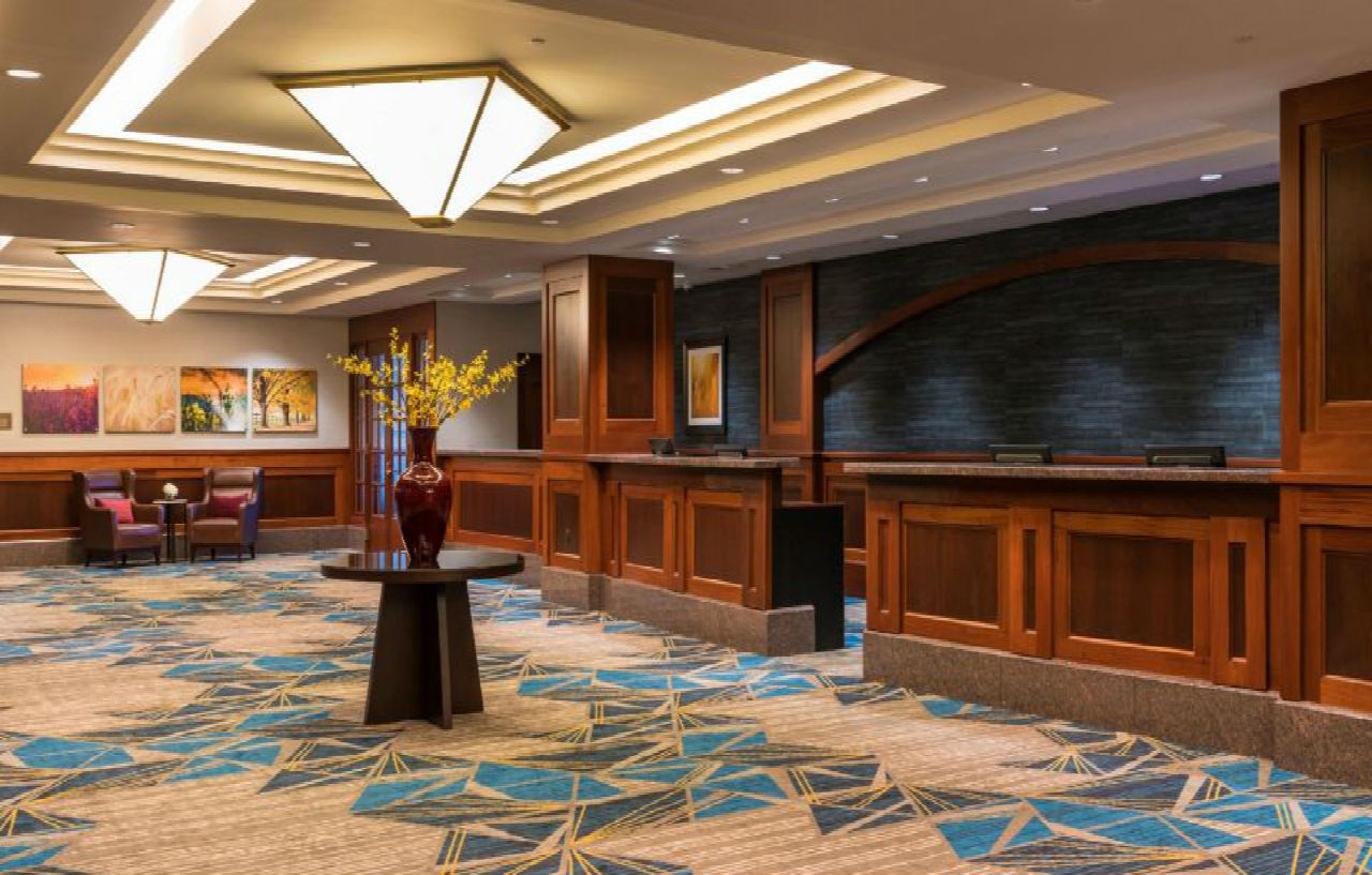 Hotel Crowne Plaza Springfield Convention Center By Ihg Exterior foto